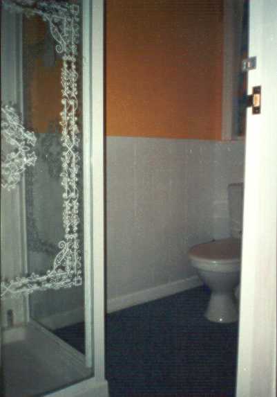 Bournemouth Backpackers Hostel Bathrooms