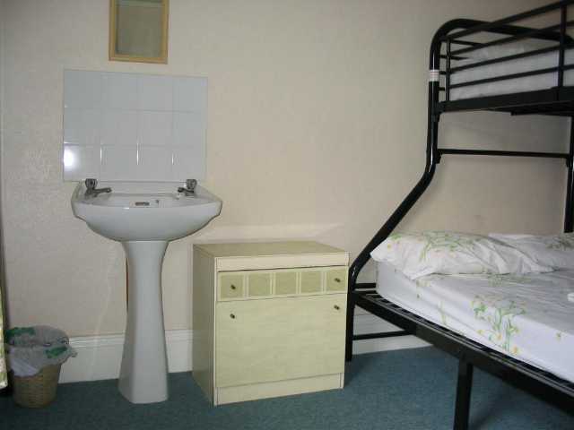 Private Room at Bournemouth Backpackers Hostel